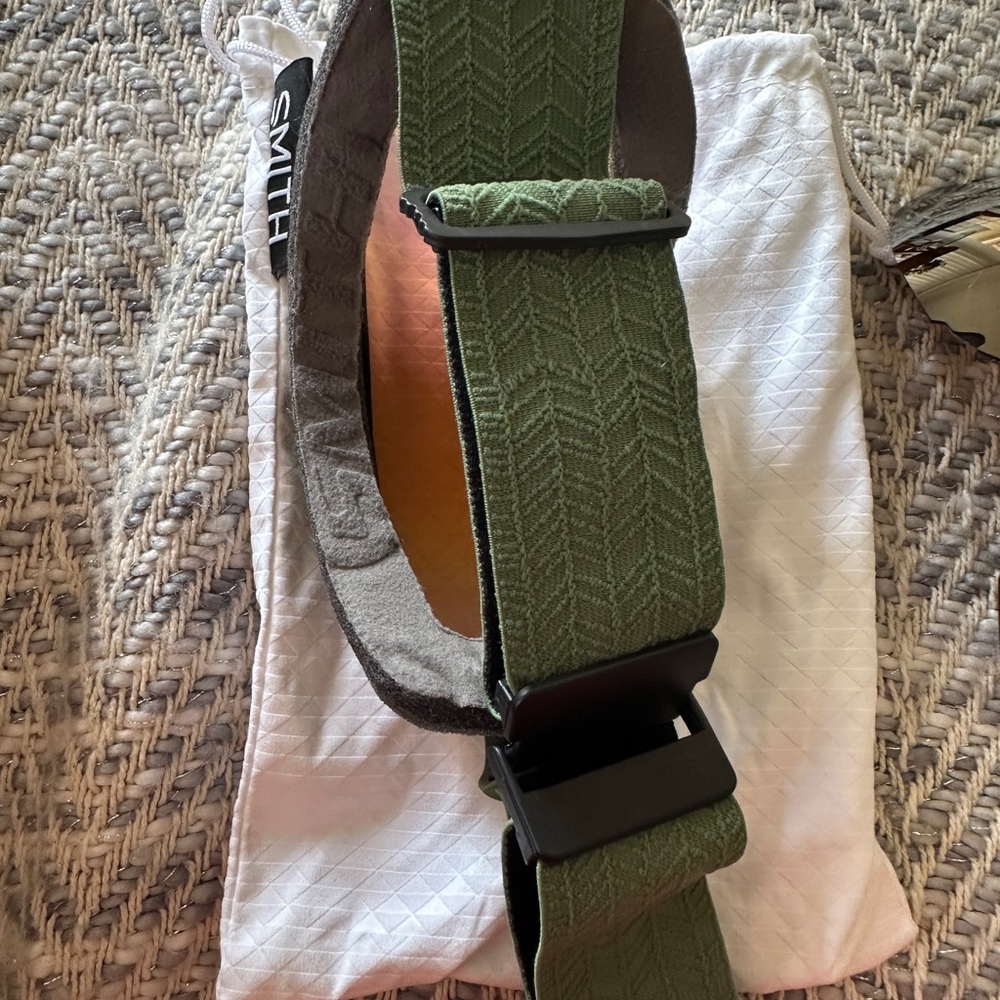 Smith I/OS Goggles – Olive Frame / Gold Sol-X Mirror - Picture 4 of 6